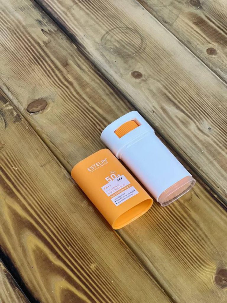 ضدآفتاب استیکی استلین مدل ویتامین سی SPF50